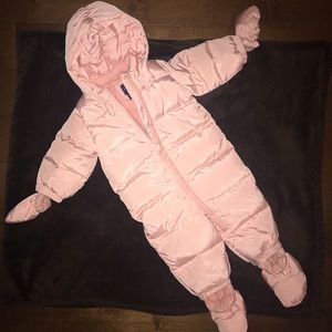 Gab Infant girl pink snowsuit 6-12 months